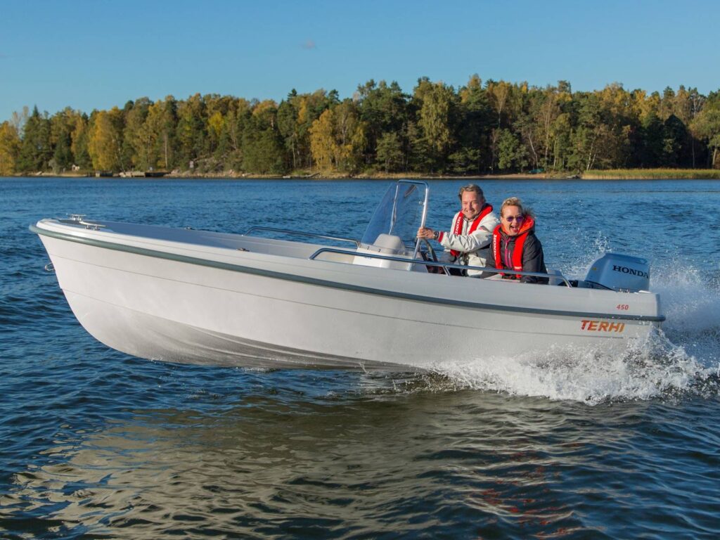 Terhi 450 C Boot Akkrum